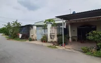 Vụ bé gái 7 tuổi tử vong nghi do bạo hành: Người mẹ giải thích về những vết xước trên người con
