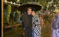 Hậu trường Thương ngày nắng về: Huyền Lizzie - Đình Tú dầm mưa 4 tiếng dưới trời 6 độ C
