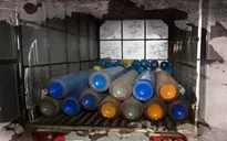 Bắt đầu nậu kinh doanh hàng trăm bình khí cười