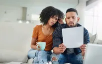 Bảo vệ tiền tiết kiệm ra sao khi lạm phát tăng cao?
