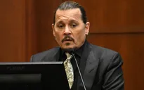 Johnny Depp tiết lộ bị mẹ bạo hành