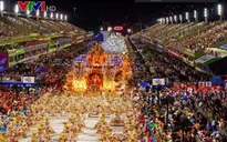 Lễ hội Carnival đầy màu sắc trở lại sau hai năm dịch bệnh