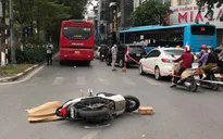 Va chạm xe 45 chỗ, người phụ nữ đi xe máy tử vong tại chỗ