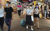 Đài Loan (Trung Quốc) lần đầu tiên ghi nhận 10.000 ca COVID-19 mới/ngày
