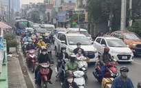 Ùn tắc giao thông tại TP Hồ Chí Minh trước kỳ nghỉ lễ