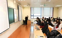 Sinh viên nhiều trường đại học ở Hà Nội đi học trở lại