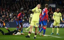 Bất ngờ thảm bại trước Crystal Palace, Arsenal rơi khỏi top 4