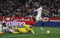 Sevilla thắng nghẹt thở Granada trong trận đấu có 6 bàn thắng