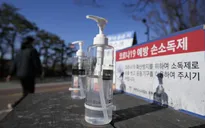 Từ 2/5, Hàn Quốc bãi bỏ quy định đeo khẩu trang ngoài trời