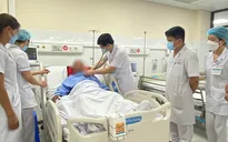 Hái nhầm lá ngón nấu nước uống, hai vợ chồng bị ngộ độc