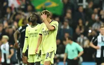 Thua sốc Newcastle, Arsenal đánh rơi tấm vé dự Champions League