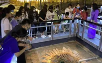 Khám phá bí ẩn hoàng cung xưa qua tour đêm “Giải mã Hoàng thành Thăng Long”