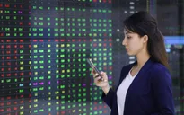 Thị trường hồi phục, VN-Index về sát mốc tham chiếu