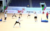 ĐT Cầu mây nữ VN làm quen với NTĐ SEA Games 31