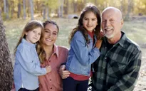 Vợ Bruce Willis bị ảnh hưởng tinh thần khi chăm sóc chồng