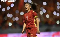 Ảnh: Quốc ca ngân vang trong niềm tự hào dân tộc, bóng đá nữ Việt Nam lần 2 đạt "hat-trick" HCV SEA Games