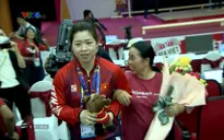 SEA Games 31 | Cảm xúc của Hoàng Thị Duyên sao khi giành HCV cử tạ