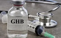 Uống rượu pha ma túy nước biển, 1 người chết, 2 người nhập viện