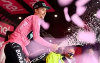 Jai Hindley vươn lên giành chiếc áo hồng Giro D'Italia