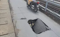 Hà Nội yêu cầu khắc phục hố ga hư hỏng, sớm sửa chữa hố sụt ở cầu Long Biên