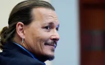 Johnny Depp mất 22,5 triệu USD khi Cướp biển vùng Caribbean 6 bị "treo"