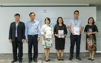 Cuốn sách “Những đóa hoa kiên cường” – Chuyện nghề Điều dưỡng