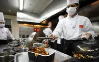 Người dân Trung Quốc mưu sinh thời dịch