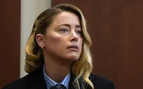 Amber Heard cô đơn vì bị Johnny Depp bạo hành tình dục