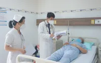 Bệnh nhân bị tổn thương gan nặng do sốc sốt xuất huyết