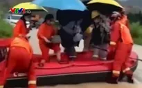 Trung Quốc: Mưa lũ nghiêm trọng cướp đi sinh mạng hàng chục người