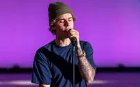 Justin Bieber bị liệt nửa mặt do nhiễm virus hiếm