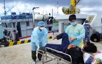 Cấp cứu ngư dân lặn biển gặp nạn tại Trường Sa