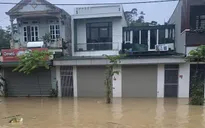 Đường hóa sông, nhà sạt lở do mưa lớn