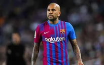 Khai báo quanh co, cựu sao Barca đối mặt án phạt tù