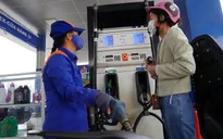 Hạ nhiệt giá xăng: Có thể giảm thêm các loại thuế khác, ngoài thuế bảo vệ môi trường