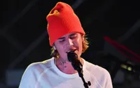 Justin Bieber hoãn tất cả các buổi diễn còn lại ở Mỹ