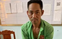 Cảnh sát giao thông bị lái xe tải đâm dao vào bụng