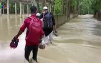 Hàng triệu người điêu đứng vì lũ lụt ở Nam Á