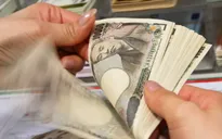 Đồng Yen chạm đáy 24 năm