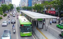 Hà Nội đề xuất cho xe khách, bus thường đi vào làn BRT