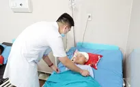Hy hữu: Bệnh nhi chấn thương sọ não nghiêm trọng do một con bò va vào người