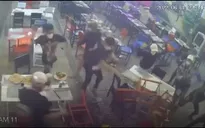Nhóm côn đồ dùng hung khí chém người thương tích trong quán nhậu