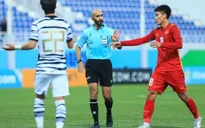 Trọng tài phạt nhầm cầu thủ U23 Hàn Quốc