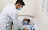 Uống thuốc nam trị bệnh, người phụ nữ bị viêm gan cấp