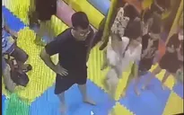Người đàn ông hành hung bé gái 4 tuổi tại khu vui chơi khai gì?