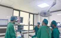 Bé 8 tuổi ổ bụng đầy mủ, ruột thừa hoại tử do nhập viện muộn