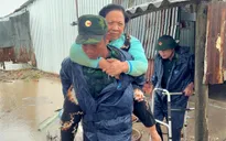 Dông lốc gây thiệt hại nhiều tài sản của cư dân Hòn Chuối