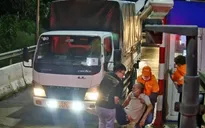 Tài xế bất ngờ đột quỵ ngay tại trạm thu phí được nhân viên kịp thời sơ cứu