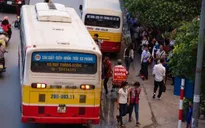 Khách tăng sau 1 tuần xe bus khai thác hết công suất