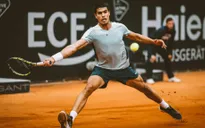 Carlos Alcaraz vào chung kết Hamburg mở rộng